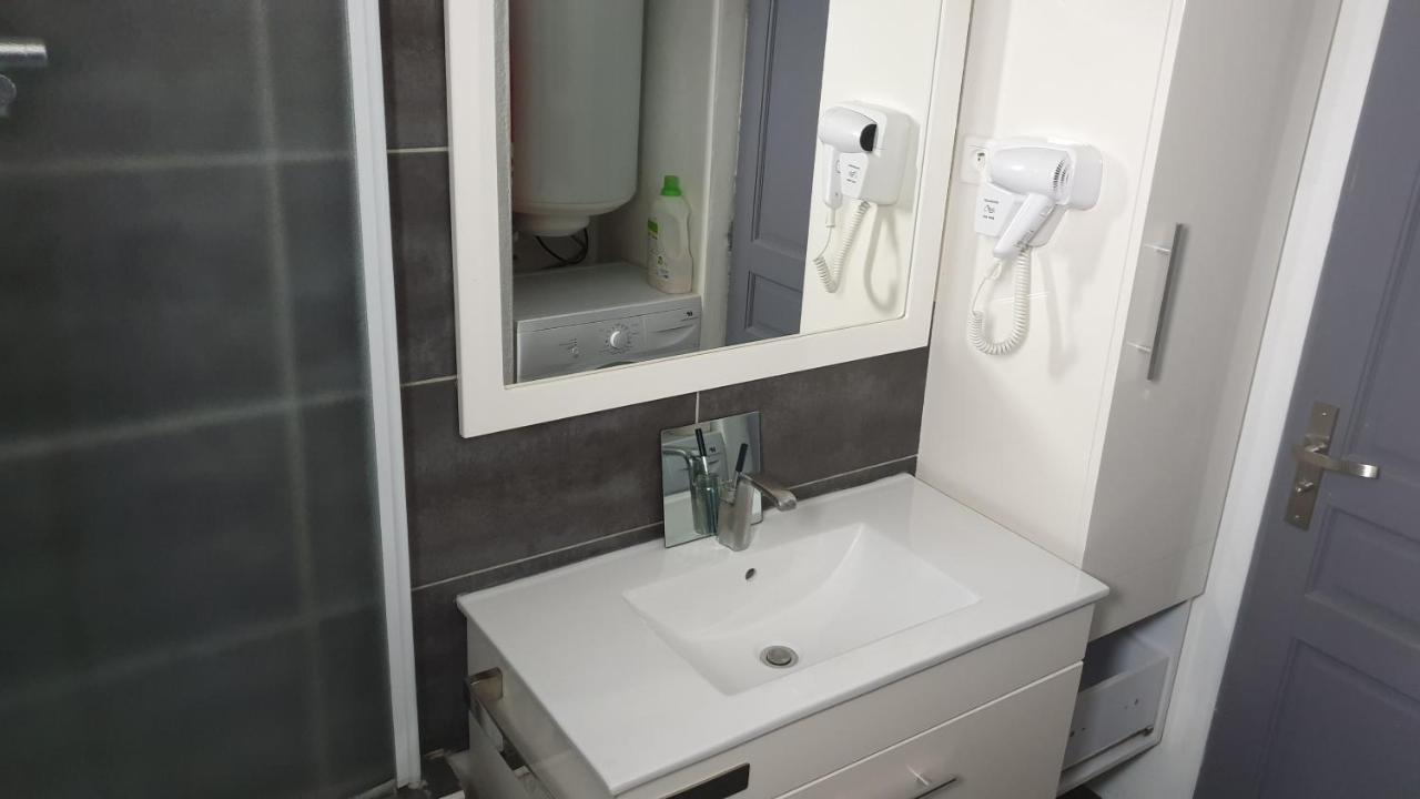 Mas La Farelle Gite, Fitness & Salle De Jeux Gratuite & Spa En Supplement Nimes Exterior photo